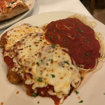 Uncle Giuseppe's Lil Bit A Brooklyn - Chicken parmigiana - Pizza Near Me - Stuart, Florida