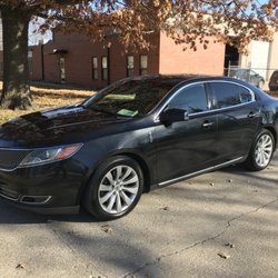 Majestic Limo & Coach - Sedan