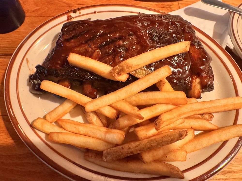 Easy Street Inn Food & Spirits