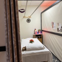 611 Massage Studio - 611 Massage Studio