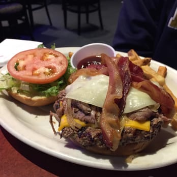 Breakers Sky Lounge - Someone else's burger that I stole a photo of ;) - Pool Halls Near Me - Herndon, Virginia