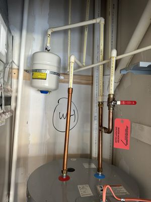 Wolfes Plumbing Logo