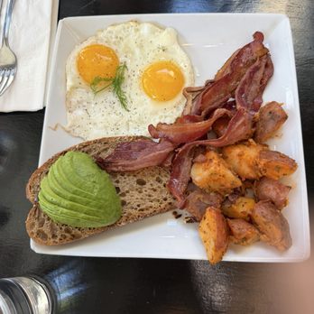 Fambrini's Cafe - Fambrini's breakfast - Sandwiches Near Me - Palo Alto, California Fambrini's Cafe - Fambrini's breakfast - Sandwiches Near Me - Palo Alto, California