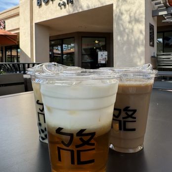 Bopomofo Cafe - Jin Xuan Oolong Milk Tea w/ boba (oat milk), Jin Xuan Oolong Milk Tea, Honey Roasted Oolong Milk Tea (no ice) - Cafes Near Me - Irvine, California