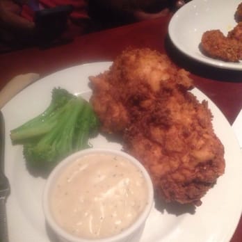 Aubrey's - Oak Ridge - Fried chicken breast with the white sauce on the side. - New American Near Me - Oak Ridge, Tennessee