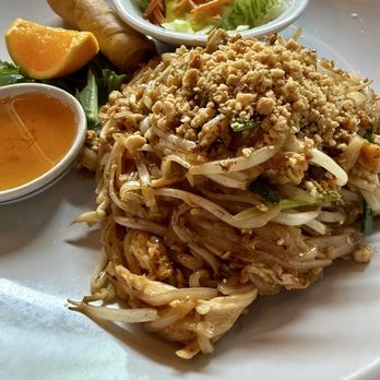 Thai Indy Restaurant - Lunch Special Pad Thai - Thai Near Me - Carmel, Indiana