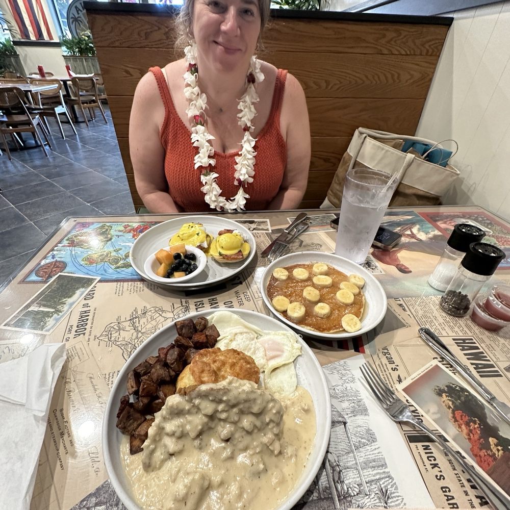 Kona Biscuit - Eggs Benedict,  chicken fried Steak, with Gravy and Bisquit. - Breakfast & Brunch Near Me - Waikoloa, Hawaii