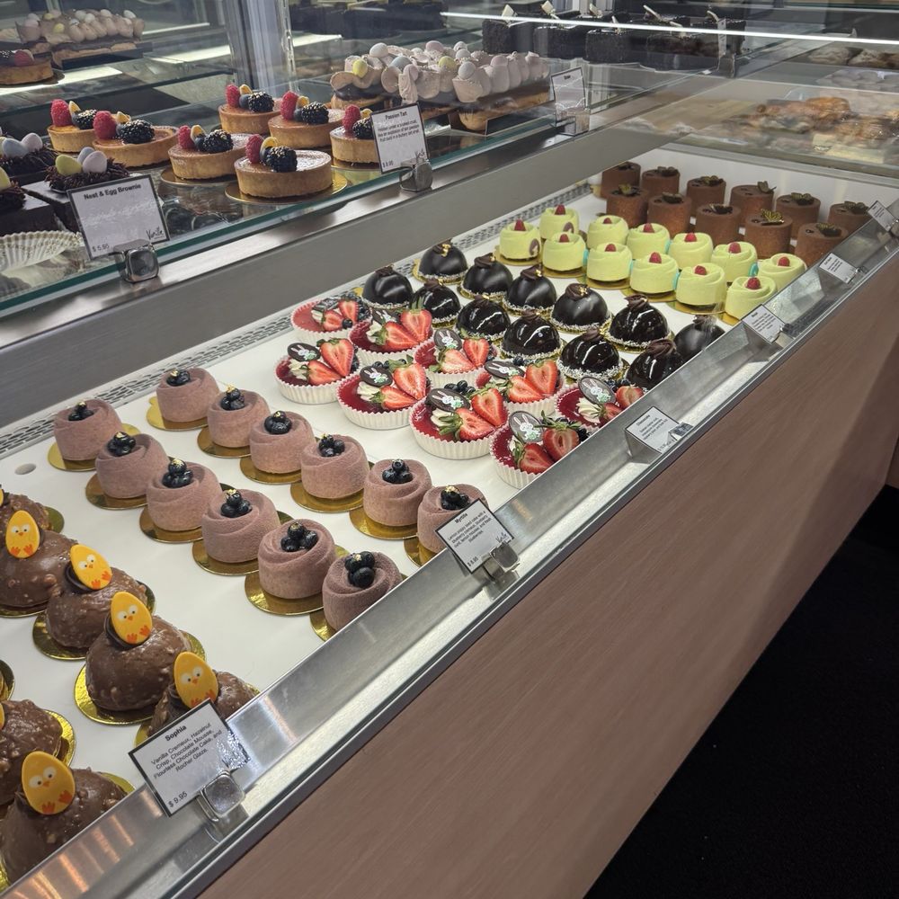Vanille Patisserie - Interior - Desserts Near Me - Chicago, Illinois Vanille Patisserie - Interior - Desserts Near Me - Chicago, Illinois