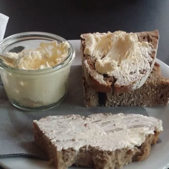 Lugeck - Bread with whipped butter - Austrian Near Me - Vienna, 9 Lugeck - Bread with whipped butter - Austrian Near Me - Vienna, 9
