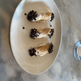 Juliet Italian Kitchen - Cannoli - Italian Near Me - Austin, Texas
