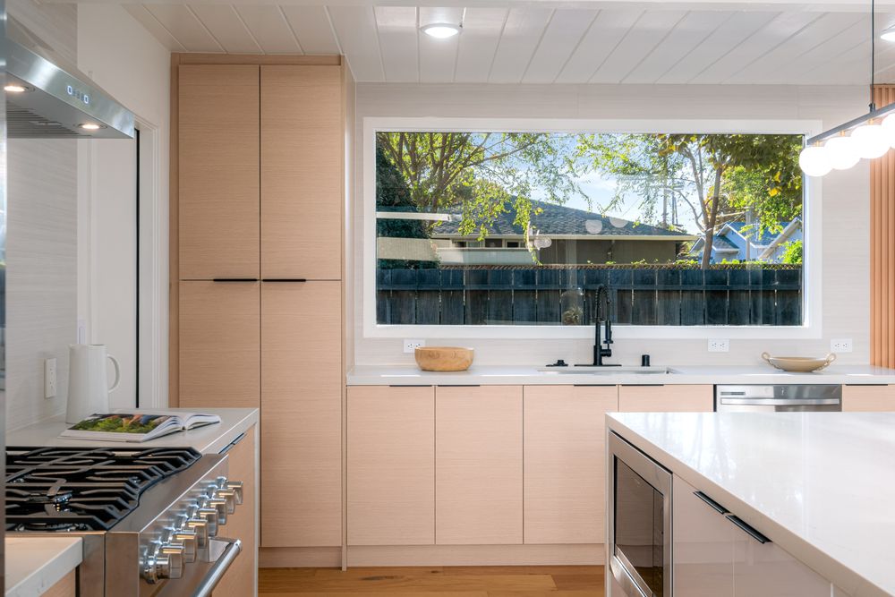 Slide of Neon Builder