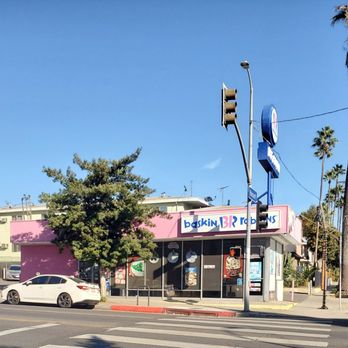 Baskin-Robbins - a view of a street corner - Ice Cream & Frozen Yogurt Near Me - Los Angeles, California