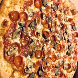 Casa Nostra - PeppShroom pizza