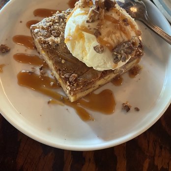 Santiago's Bodega - Toffee cake with ice cream - Spanish Near Me - Altamonte Springs, Florida Santiago's Bodega - Toffee cake with ice cream - Spanish Near Me - Altamonte Springs, Florida