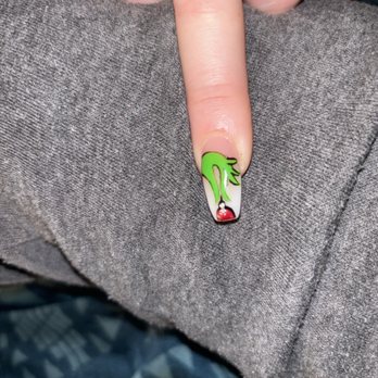 Tiny's Nails & Spa - Nail Salons Near Me - Huber Heights, Ohio