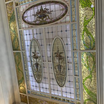 Gatsby's Landing - Their ceiling - New American Near Me - Roslyn, New York