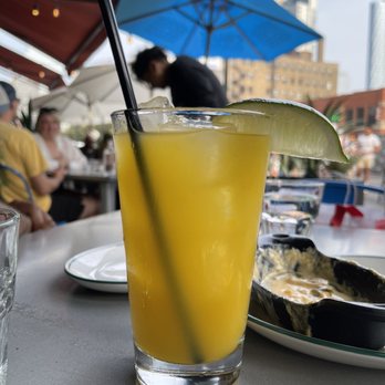 Cruz Blanca Brewery - Can Spicy Mango Margarita - Mexican Near Me - Chicago, Illinois Cruz Blanca Brewery - Can Spicy Mango Margarita - Mexican Near Me - Chicago, Illinois