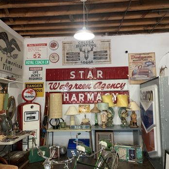 KoolCollectibles - Vintage Gas Pumps, Bicycles, Petroliana galore - Antiques Near Me - Gladewater, Texas