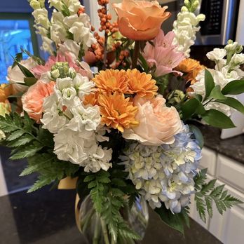 Hilton's Flowers - Florists Near Me - Highland, California Hilton's Flowers - Florists Near Me - Highland, California