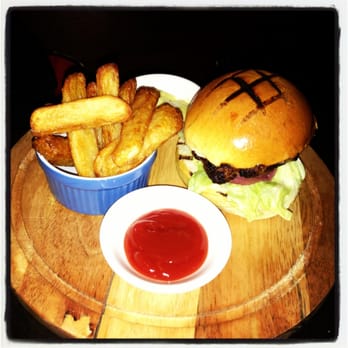 The Beech Tree - The Beech Tree Burger & Fries with to die for Thyme Aioli - Wine Bars Near Me - Toronto, Ontario