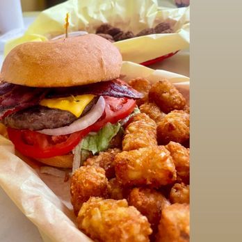 San Antonio Burger - Bacon cheeseburger - Burgers Near Me - San Antonio, Texas