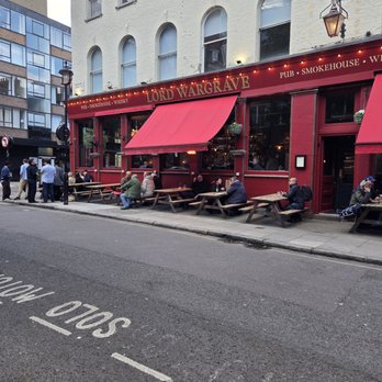Lord Wargrave - Outside seating area - Pubs Near Me - London, XGL