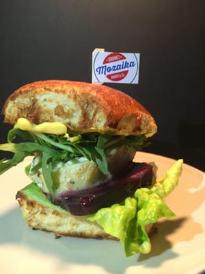 Mozaika Burger & Co. by null