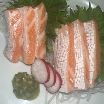 Momo Sushi - Sushi Bars Near Me - Henderson, Nevada
