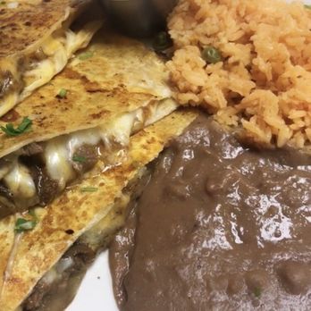 El Paso Restaurant - Steak Fajita Quesadilla Combo - Mexican Near Me - Central Falls, Rhode Island El Paso Restaurant - Steak Fajita Quesadilla Combo - Mexican Near Me - Central Falls, Rhode Island