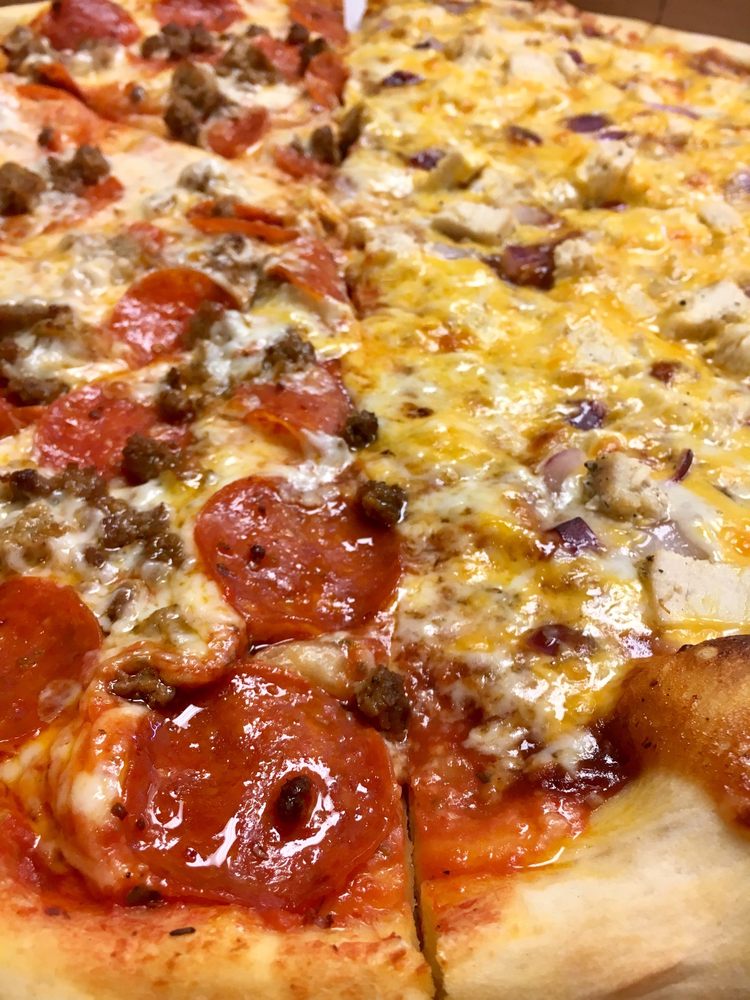 The Melt Pizzeria Logo