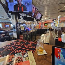 Hooters