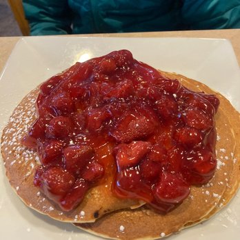 Stacks Pancake - Pancake with strawberries - Breakfast & Brunch Near Me - Portland, Maine