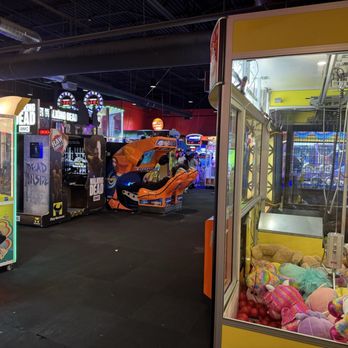 Pins 'n Pockets Entertainment - Arcade - Bowling Near Me - Lake Elsinore, California