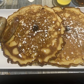 Gochas Breakfast Bar | Cascade - Blueberry Pancake with chicken sausage - Wine Bars Near Me - Atlanta, Georgia Gochas Breakfast Bar | Cascade - Blueberry Pancake with chicken sausage - Wine Bars Near Me - Atlanta, Georgia