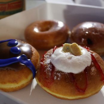 Krispy Kreme - Donuts Near Me - Santa Clara, California