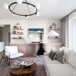 Dwell & Oak - We're an interior design studio specializing in creating
comfortable and beautiful spaces for busy families.