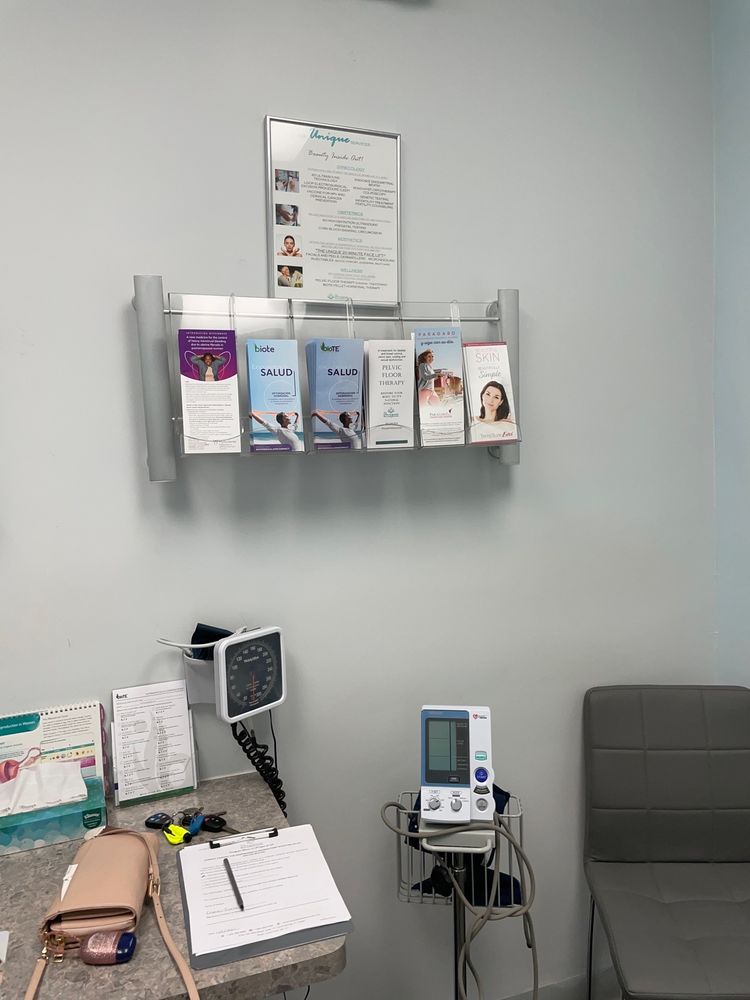 Unique Wellness Center Logo