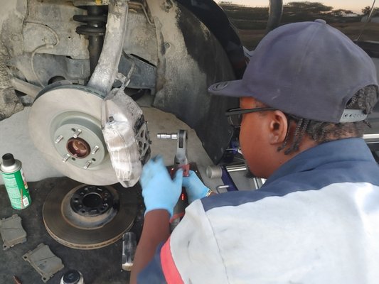 Brakes - M&M FastBrakes is a locally owned and operate mobile mechanics that love what they do. For your convenience we offer professional Mobile Auto Repair services at your door step. Our Certified Brake & stability experts and general mechanics have over ten years of experience in the auto motive repair industry. Brakes - M&M FastBrakes is a locally owned and operate mobile mechanics that love what they do. For your convenience we offer professional Mobile Auto Repair services at your door step. Our Certified Brake & stability experts and general mechanics have over ten years of experience in the auto motive repair industry.