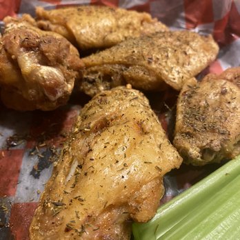 Newt’s - Apple Valley - Dry rub wings - Beer Bar Near Me - Apple Valley, Minnesota Newt’s - Apple Valley - Dry rub wings - Beer Bar Near Me - Apple Valley, Minnesota