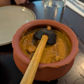 Indian Table - Xacuti De Galinha - Indian Near Me - Brooklyn, New York