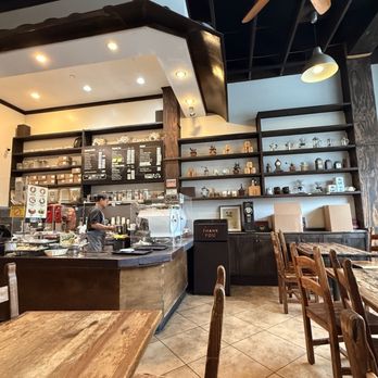 Coffee Tomo - 7:40 am on Thursday. Quiet and peaceful. - Coffee & Tea Near Me - Los Angeles, California Coffee Tomo - 7:40 am on Thursday. Quiet and peaceful. - Coffee & Tea Near Me - Los Angeles, California