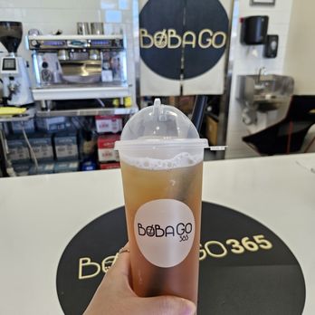 Boba Go  - peach oolong tea ($5) - Bubble Tea Near Me - Northridge, California