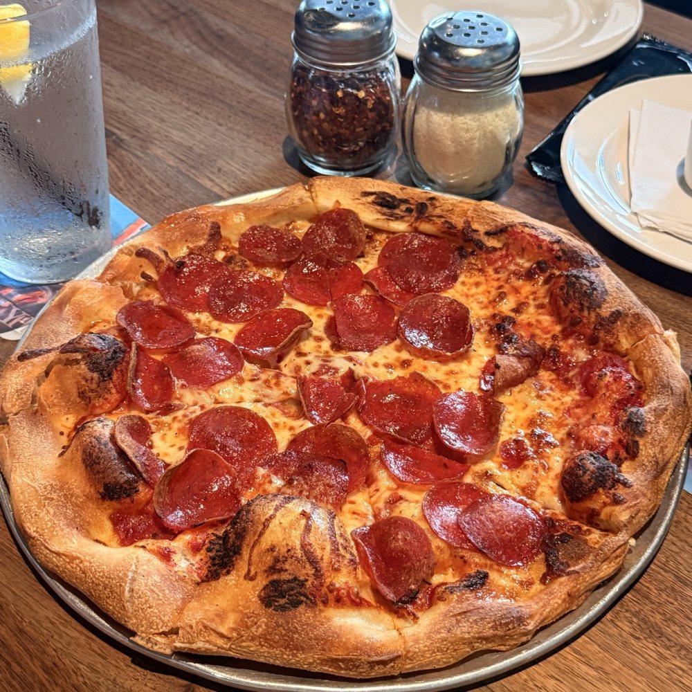 Yard House - Happy hour Pepperoni Pizza! - New American Near Me - Honolulu, Hawaii Yard House - Happy hour Pepperoni Pizza! - New American Near Me - Honolulu, Hawaii