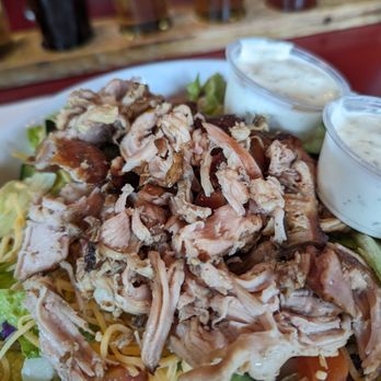 Tonopah Brewing - Yummy smoked chicken on salad. - Barbeque Near Me - Tonopah, Nevada Tonopah Brewing - Yummy smoked chicken on salad. - Barbeque Near Me - Tonopah, Nevada