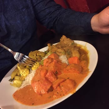 Kastoori Grill - Chicken tikka masala, mixed vegetables, Nepali style chicken curry and rice from Saturday lunch buffet - Indian Near Me - Seattle, Washington Kastoori Grill - Chicken tikka masala, mixed vegetables, Nepali style chicken curry and rice from Saturday lunch buffet - Indian Near Me - Seattle, Washington