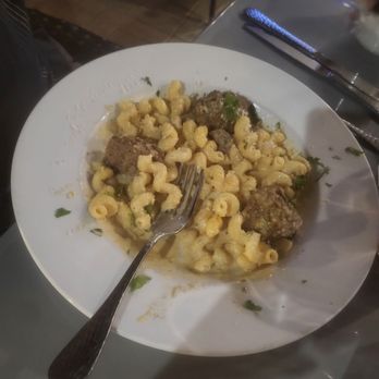 The Hideout Kitchen + Bar - Smoked Mac n cheese - Comfort Food Near Me - Palm Desert, California The Hideout Kitchen + Bar - Smoked Mac n cheese - Comfort Food Near Me - Palm Desert, California