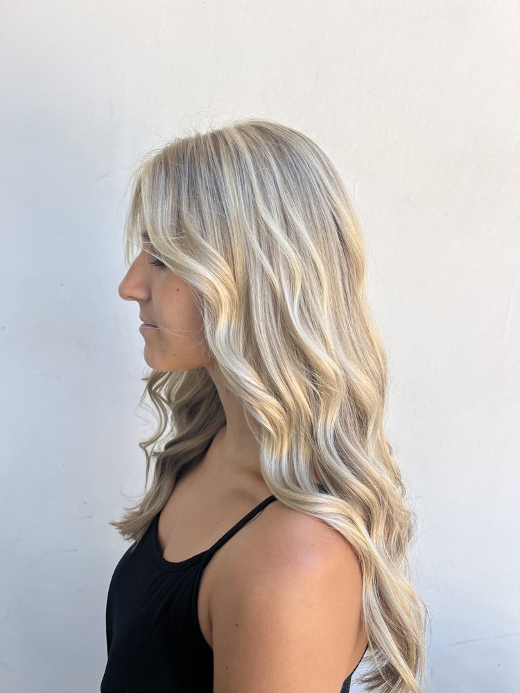 HairbyToriRose Logo