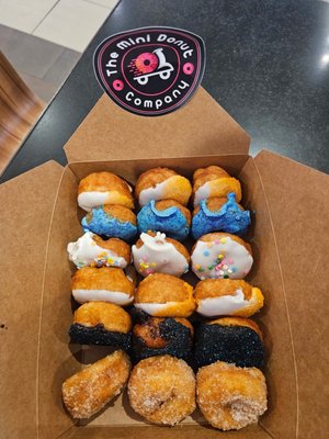 The Mini Donut Company by null