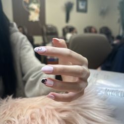 Luxury Nail Spa - Simple design