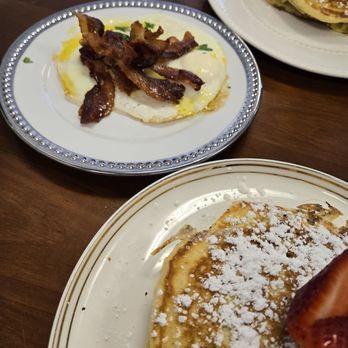 Blue Mountain Coffee House - Coffee & Tea Near Me - West Palm Beach, Florida